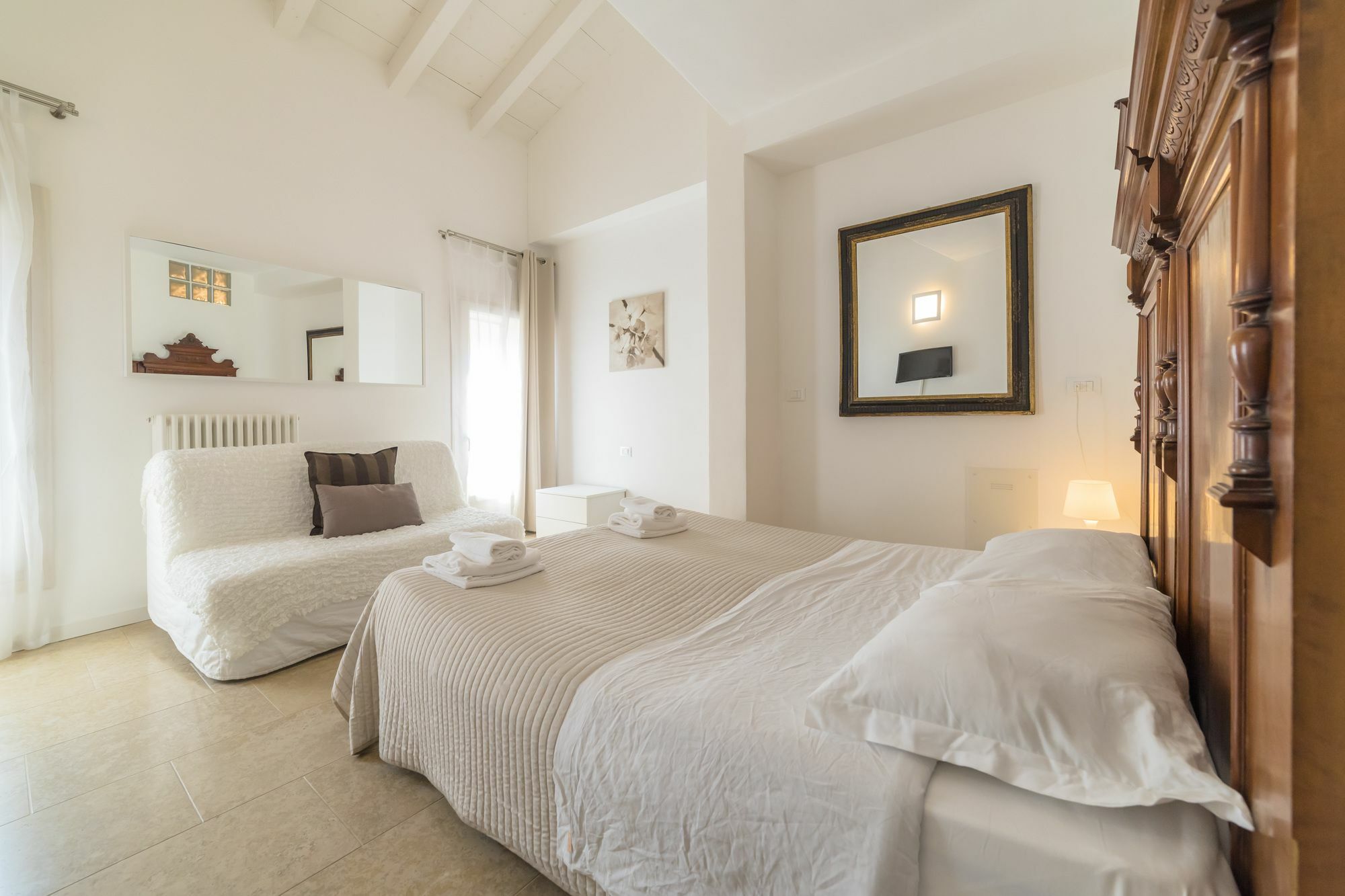Apart-hotel Academia 2*