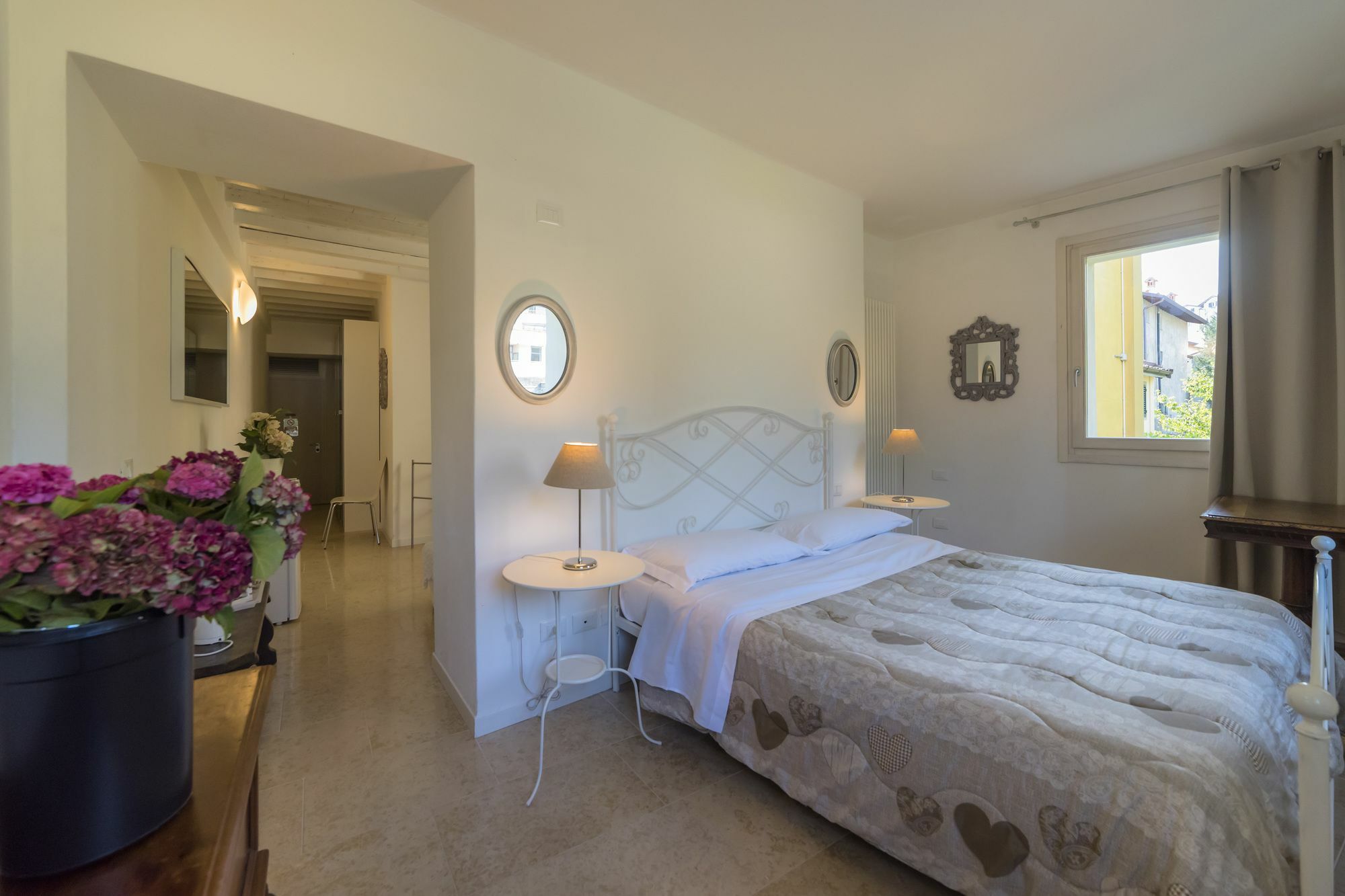 Academia Apart-hotel 2*